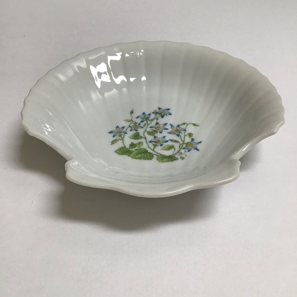 Vintage Takahashi Blue Floral Shell Shape Soap Dish Vanity Trinket Sea Japan